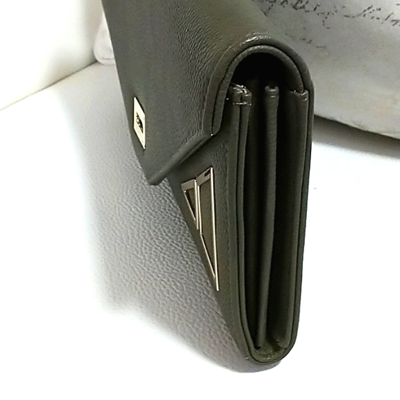 Charming Charlie Army Green Oversized Clutch - Picture 7 of 9